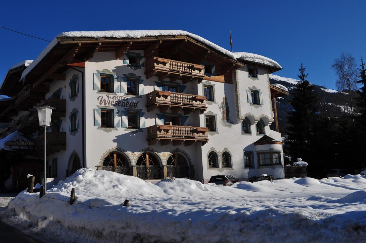 Hotel Wiesenegg Aurach bei Kitzbuehel Exterior foto