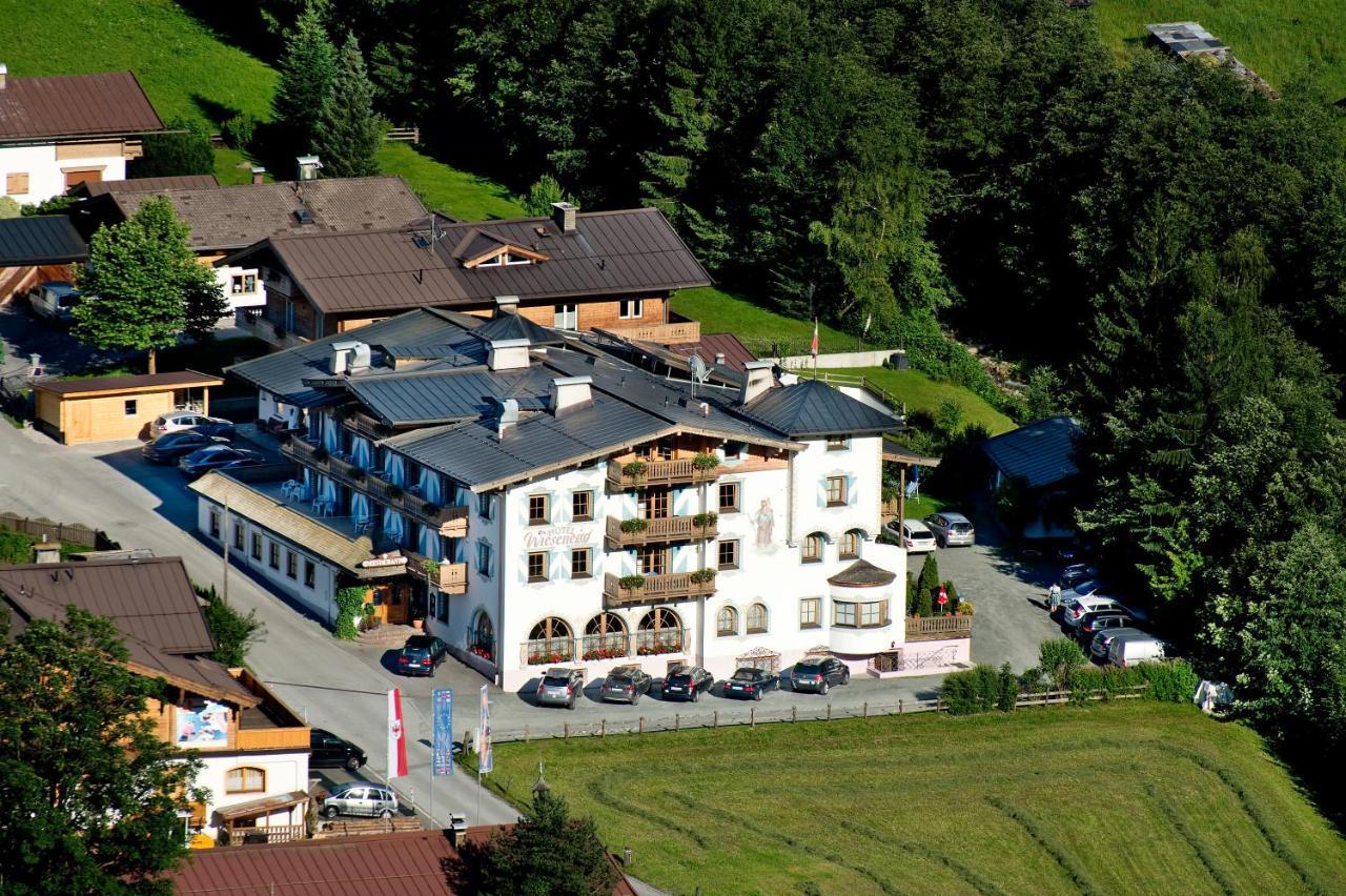 Hotel Wiesenegg Aurach bei Kitzbuehel Exterior foto